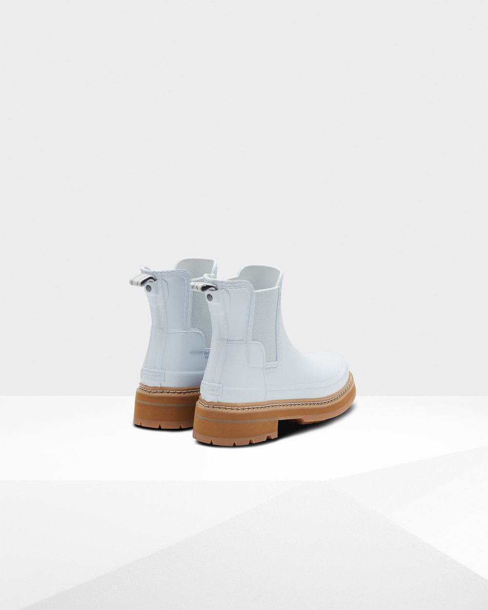 Botas Chelsea Hunter Feminina Branco - Refined Stitch Detail - 52JFVSLAI